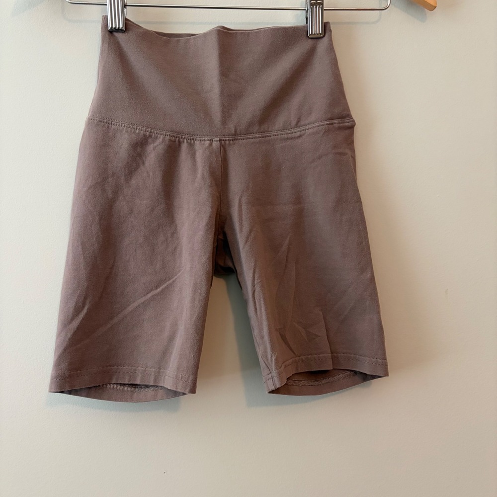 Tna Aritzia Atmosphere Hi-Rise Biker Shorts Mauve Brown XS CSJ3-60246-21